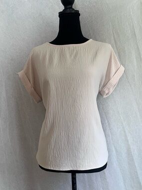 Gilli Light tan Short Sleeve dressy blouse